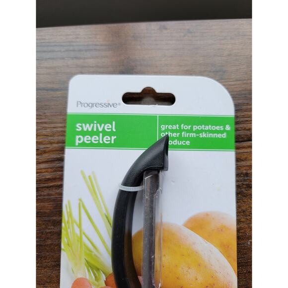 New Progressive GT-7416 Vegetable Peeler/Slicer Yellow w/Black Handle - 8" Long - Picture 2 of 6